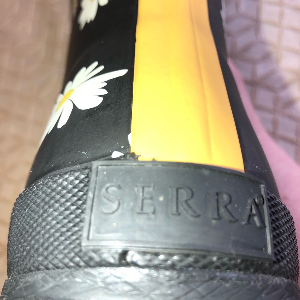 Serra Rain Boots - Picture 4 of 7